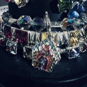 HOLIDAY STACK WITH REMOVABLE CHFISTMAS CABIN CHARM